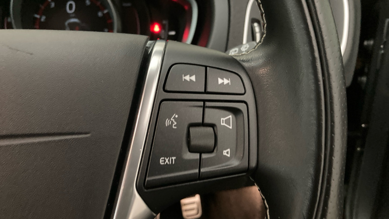 Volvo V40 T2 [122] R DESIGN Nav Plus 5dr Petrol Hatchback